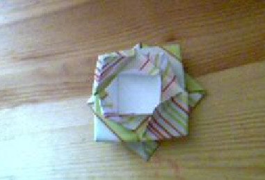 My gift bow in striped paper